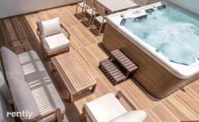 Luxury Suites With Balcony And Jacuzzi At Sea Side By Rently